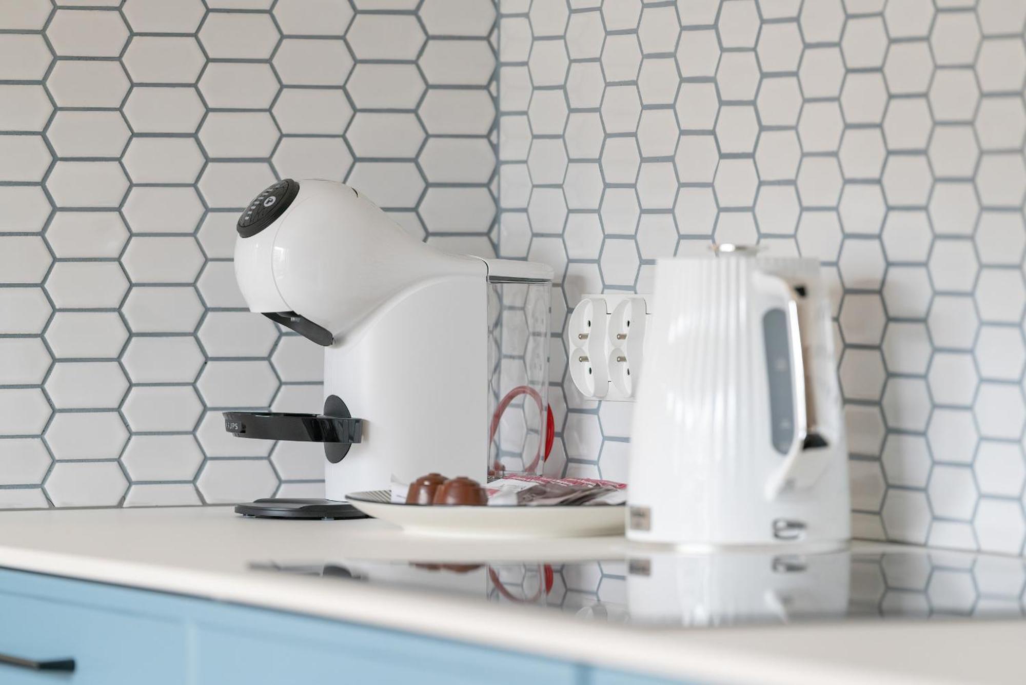 Pastel Blue Grunwald With Garden & Parking By Renters