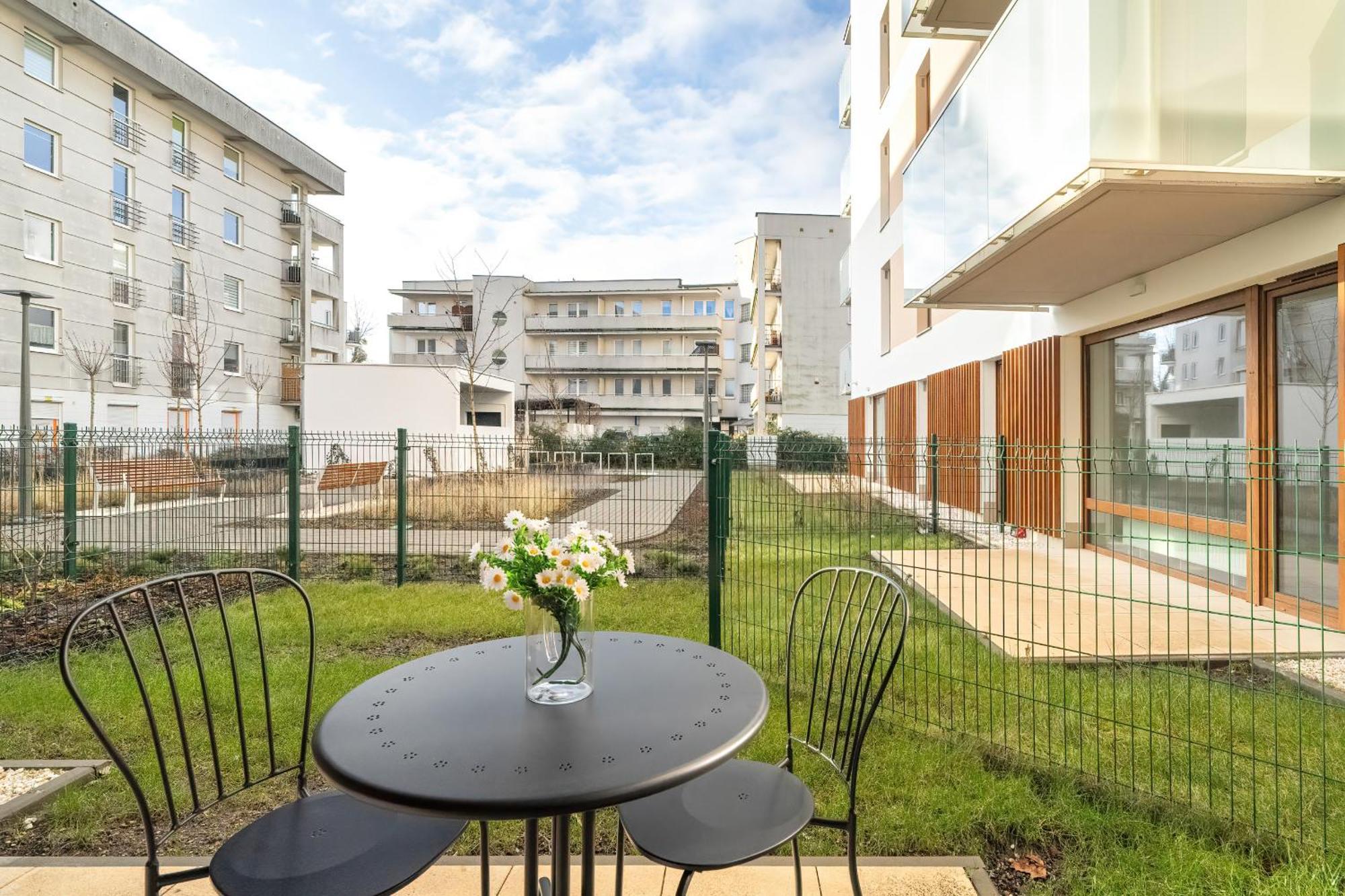 Апартаменти Pastel Blue Grunwald With Garden & Parking By Renters Познань