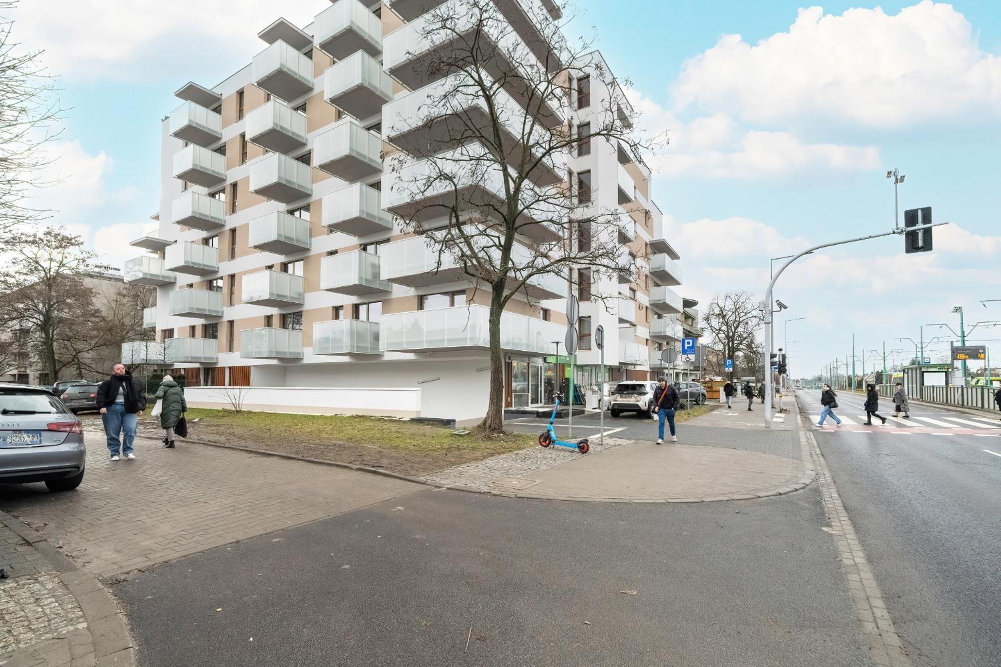Pastel Blue Grunwald With Garden & Parking By Renters Апартаменти Познань